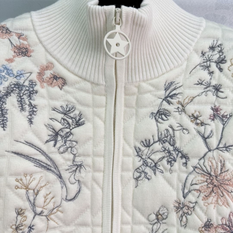 chr1st1an D10r sweaters